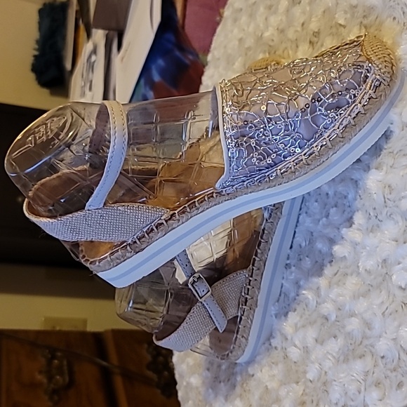 Joy and Mario Silver sling back Espadrilles size 7 (like a 6.5) - Picture 1 of 4